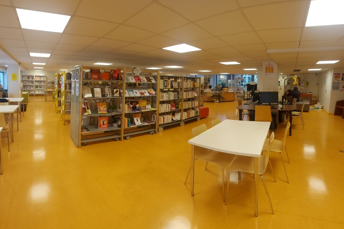 Salle de lecture de la bibliothèque Drouot