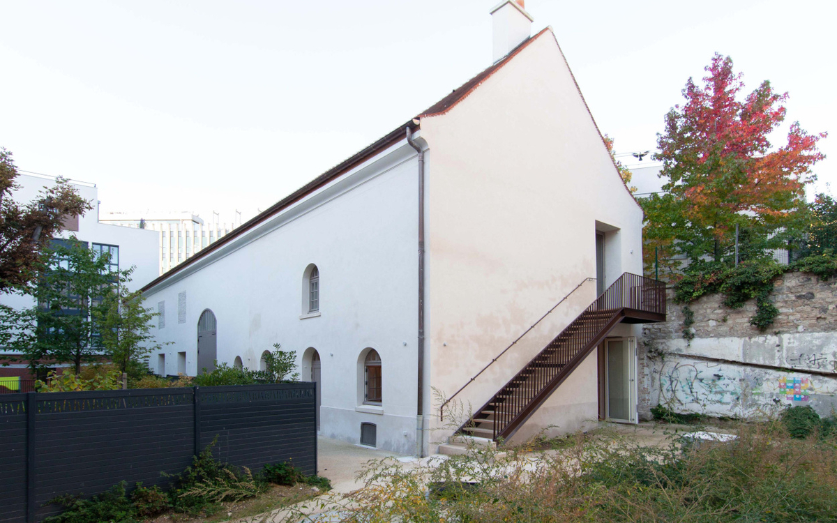Ferme Montsouris 15, Villa Saint-Jacques, dans le 14e.