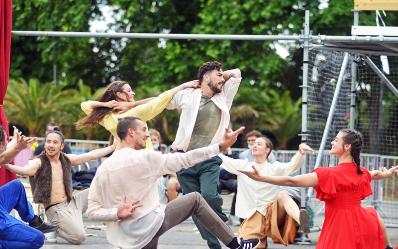 Spectacle de danse issus du festival Onze bouge
