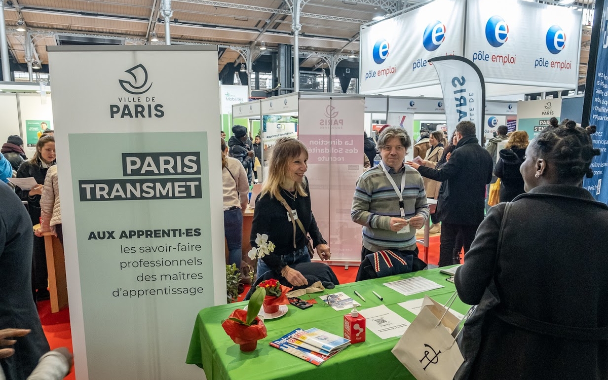 Salon pour l'emploi des jeunes- Grand Halle de La Villette (19e)