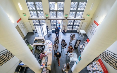 Salon pour l'emploi des jeunes- Grand Halle de La Villette (19e)
