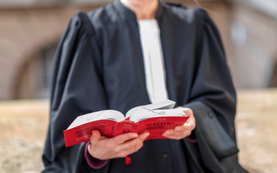 Avocat, justice, aide juridique