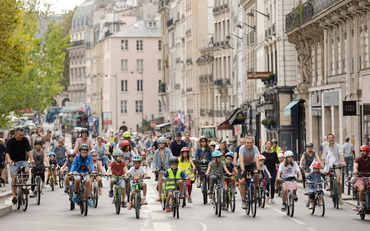 Kidical Mass durant la journée Paris Respire