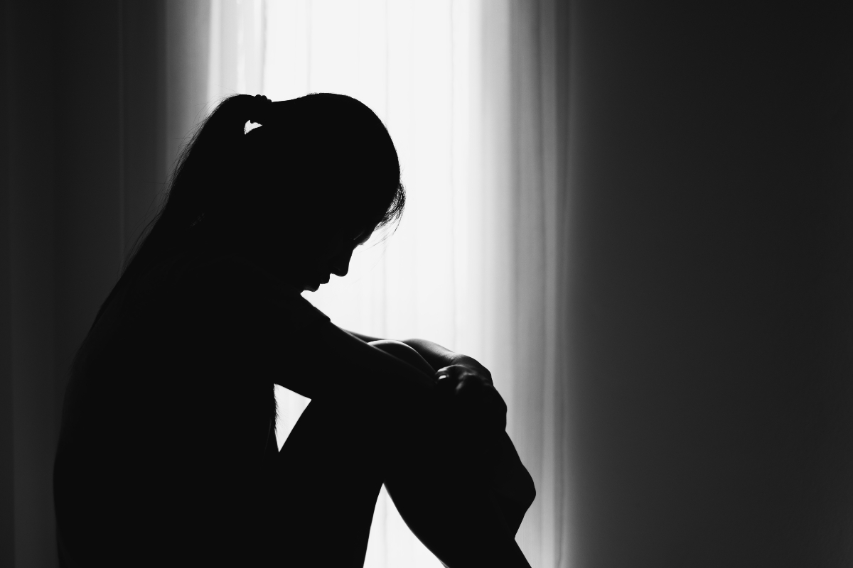 Femme isolée, en détresse.