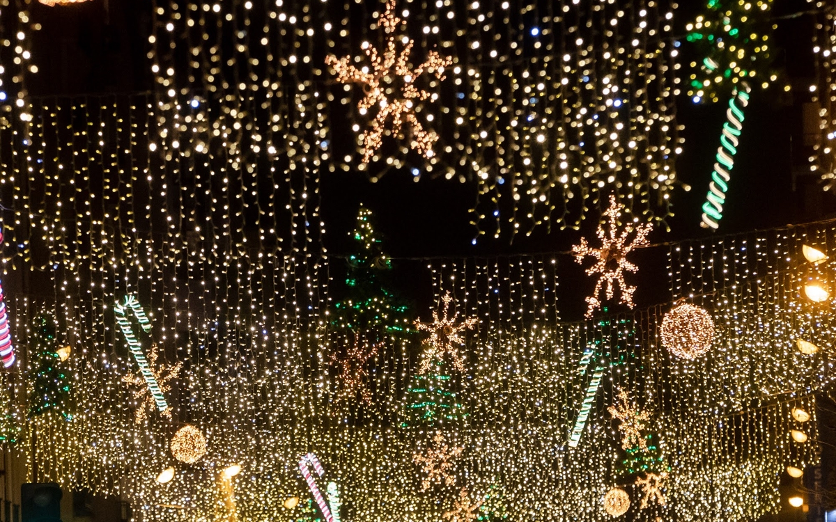 Lancement des illuminations de Noel dans Paris.