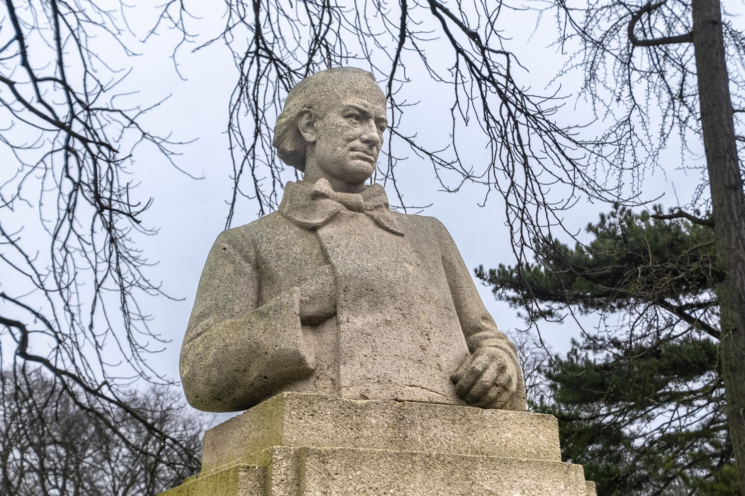 Statue Printemps des poètes, ici celle de Charles Baudelaire