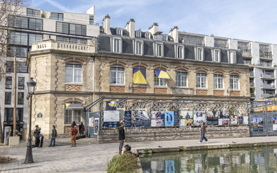 Façade de la Maison des canaux