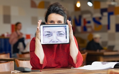 Portrait de Christine Boulanger, dessinatrice de Visages d'en face